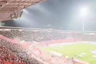 Bị vạch? Người hâm mộ Bayern sẽ bắn pháo hoa vào ngày mai để phản đối, sau khi UEFA đe dọa sẽ cấm thi đấu